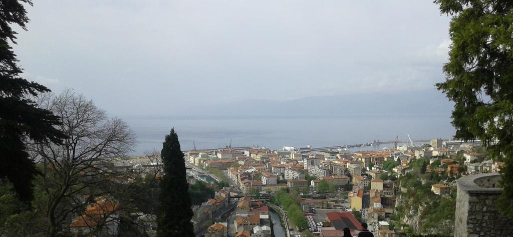 Apartment Skyscraper Maro Rijeka Exterior foto